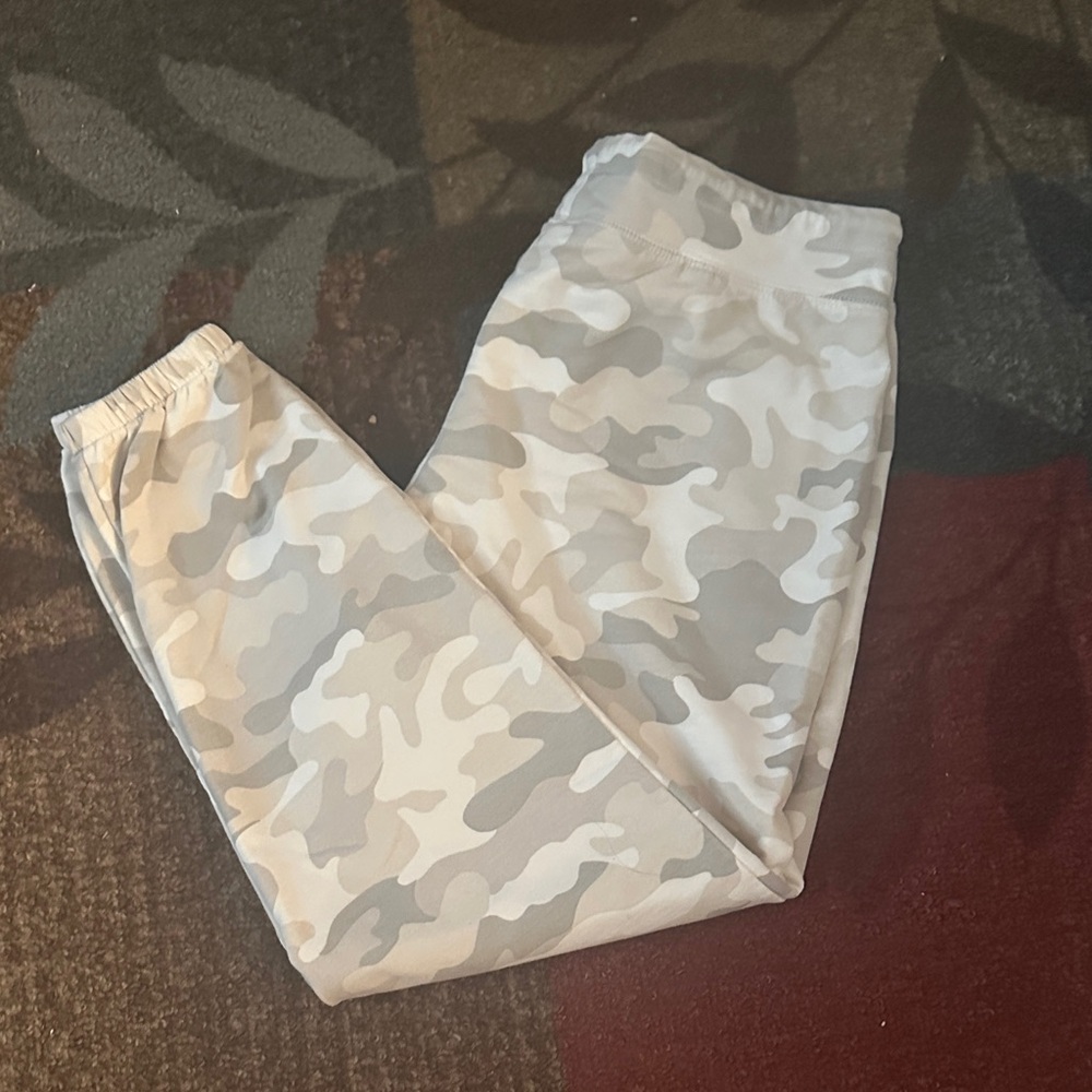 GAP Gray Camouflage Joggers FREE SHIPPING